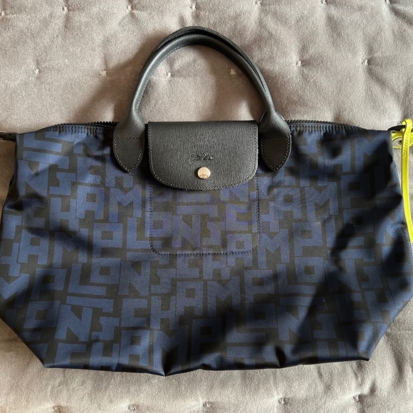 Longchamp Handbags - Longchamp LGP le pliage bag